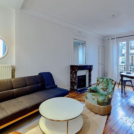 Charmant Appartement Au Coeur De Paris Luaran gambar