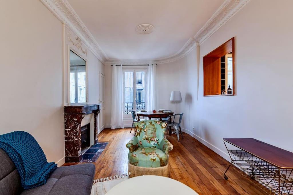 Charmant Appartement Au Coeur De Paris Luaran gambar